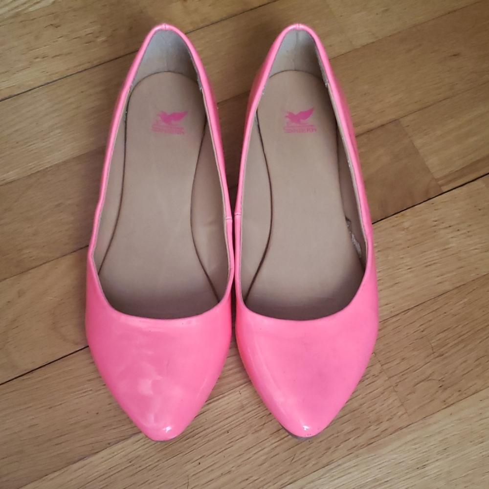 Neon patent pink flats